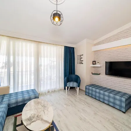 Central Flat With Private Beach In Muratpasa * Antalya