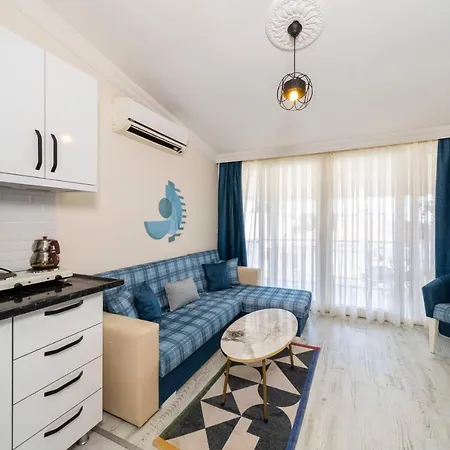 Central Flat With Private Beach In Muratpasa Antália